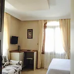 Golden Stone Butik 3*