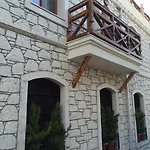 Golden Stone Butik Çeşme
