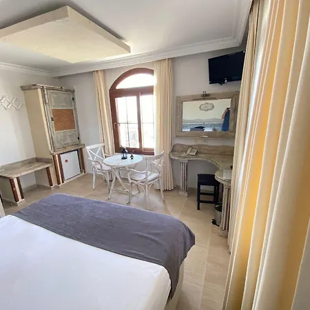 Golden Stone Butik Otel Çeşme